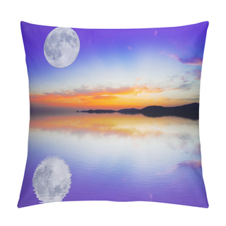 Personality Moon Reflection Pillow Covers