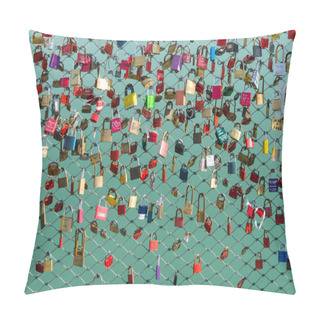 Personality  A Lot Of Padlocks On The Bridge Pillow Covers