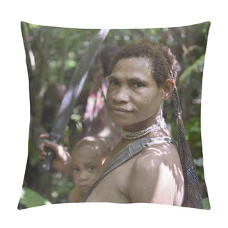 Personality  WILD JUNGLE, IRIAN JAYA, NEW GUINEA, INDONESIA - MAY 19, 2016: Portait Of Papuan Woman And Little Boy Of The Nomadic Forest Tribe Korowai. Jungle Of New Guinea Island. Pillow Covers
