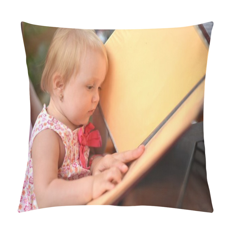 Personality  Baby having breakfast pillow covers