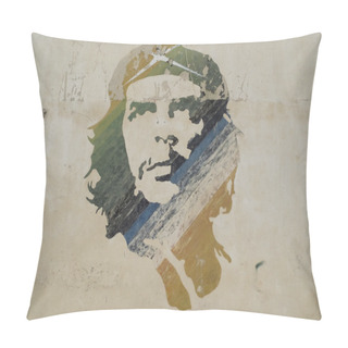 Personality  Wall Painting Of Ché Guevara Pillow Covers