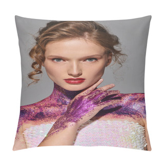 Personality  A Young Woman With Classic Beauty Poses In A Studio, Her Body Adorned With Vibrant Purple Paint, Exuding An Elegant Aura. Pillow Covers