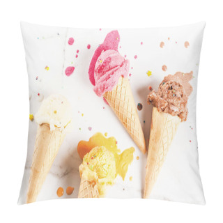 Personality  Homemade Berry Vanilla Caramel Chocolate Ice Cream In Waffle Con Pillow Covers