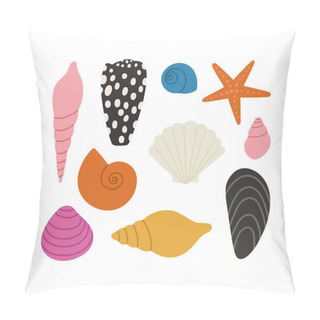 Personality  Hand-drawn Set Of Seashells And Starfish. Concept Of Ocean Flora And Fauna, Marine And Underwater Life, Summertime. Colored Vector Illustration, Isolated On White. Pillow Covers