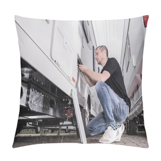 Personality  Preparing RV Travel Trailer Pillow Covers