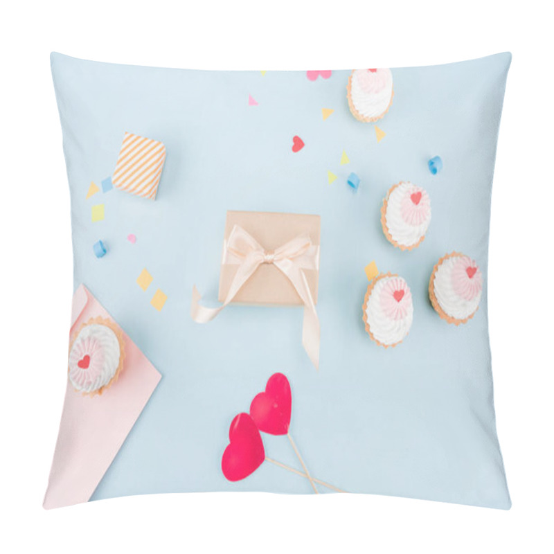 Personality  Cakes And Gift Boxes With Envelope Pillow Covers