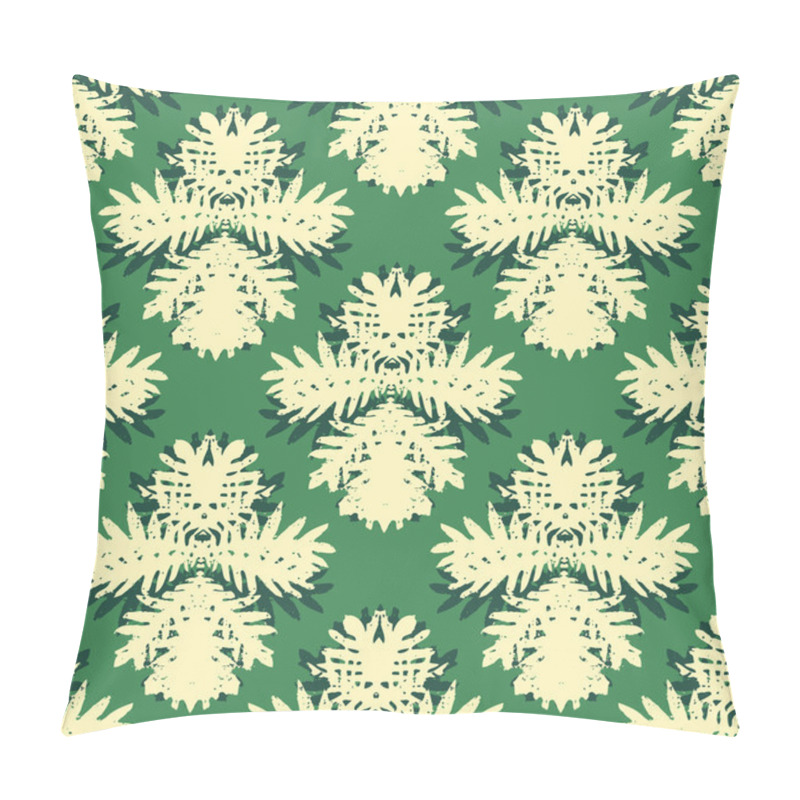 Personality  Pattern with damask motifs pillow covers