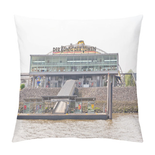 Personality  Theater Im Hafen Pillow Covers