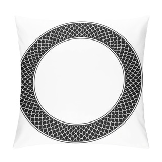 Personality  Circle Frame With Fish Scale Pattern. Round Decorative Border, With Three Rows Of Overlapping Black And Cycloid Fish Scales, Framed With Lines. Black And White Isolated Illustration Over White. Vector Pillow Covers