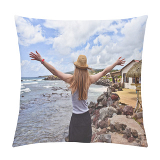 Personality  Woman Admiring View Of Sea Shore Pillow Covers