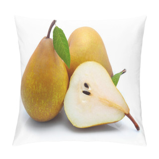 Personality  Yellow Sliced Pears With Green Leaf Isolated On White Background Pillow Covers