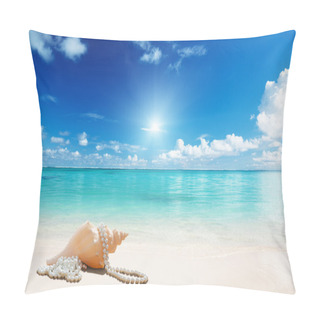 Personality  Sea Shells And Perls On The Beach Pillow Covers