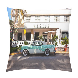 Personality  Beautiful Houses In Art Deco Style In South Miami Pillow Covers