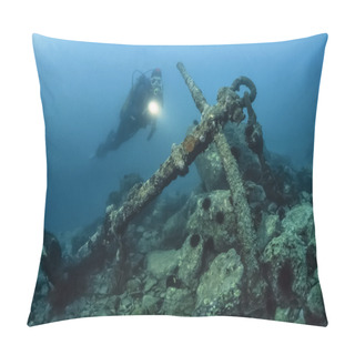Personality  Diver And Old Ship Anchor Pillow Covers