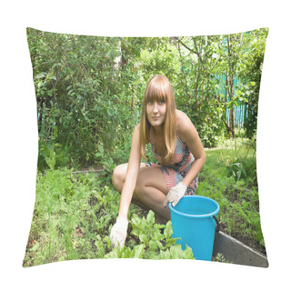 Personality  Girl On Summer Residence Pillow Covers