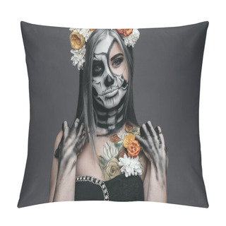 Personality  Female Death With Floral Wreath On Halloween Day Pillow Covers