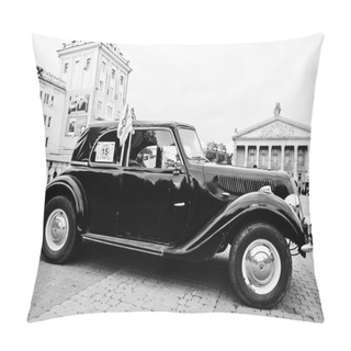 Personality  Tarnopol, Ukraine - October 09, 2016: Old Classic Retro Car BMW  Pillow Covers