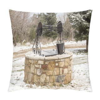 Personality  The Stone Well Pillow Covers
