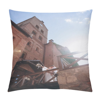 Personality  Bottom View Of Bride And Groom Kissing In Front Of Entrance To Ancient Castle Pillow Covers