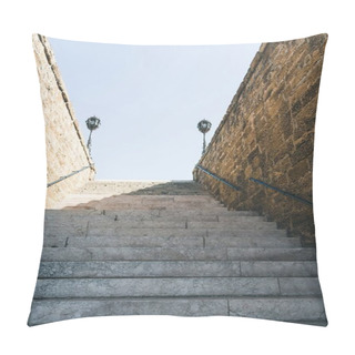 Personality  Bottom View Of Stairs With Walls And Railings Pillow Covers