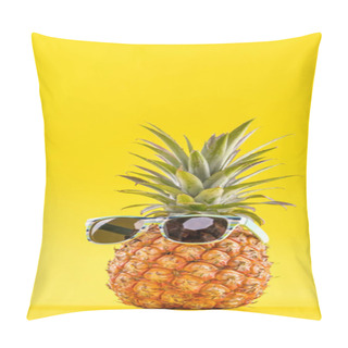 Personality  Creative Pineapples With Sunglasses Isolated On Yellow Background, Summer Vacation Beach Idea Design Pattern, Copy Space, Close Up, Blank For Text Pillow Covers
