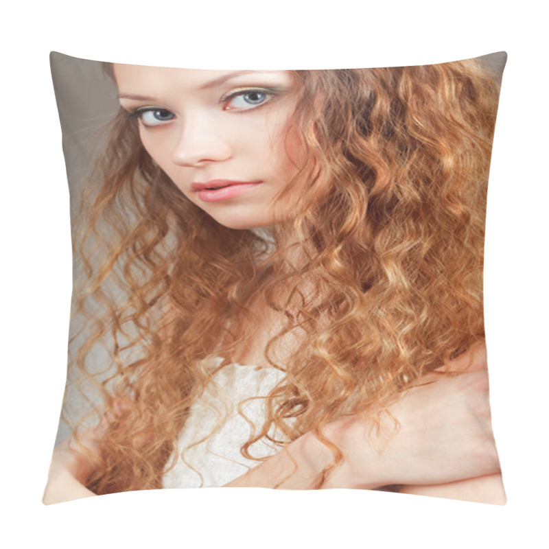 Personality  Beautiful curly haired woman pillow covers
