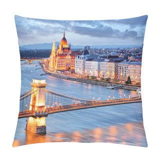 Personality  Budapest With Chain Bridge And Parliament, Hungary Pillow Covers