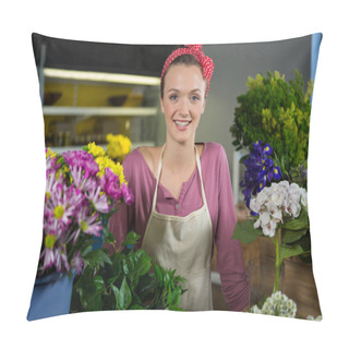 Personality  Happy Female Florist Standing In Flower Shop Pillow Covers