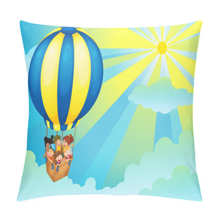 Personality  Kids In Hot Air Balloon Pillow Covers