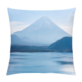Personality  Fujisan With Motosu Lake Pillow Covers