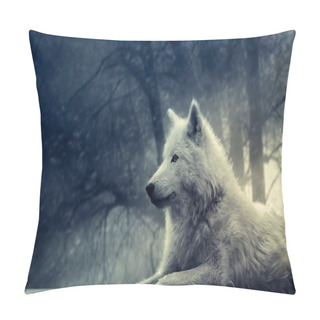 Personality  Close-up Shot Of Wolf In The Woods Pillow Covers