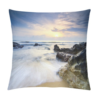 Personality  Travel And Leisure Concept, Beautiful Sea View Scenery Over Stunning Sunrise Background.sunlight Beam And Soft Wave Hitting Sandy Beach Pillow Covers