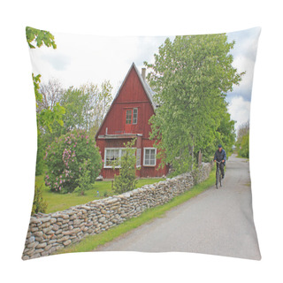 Personality  Red House By The Road Pillow Covers