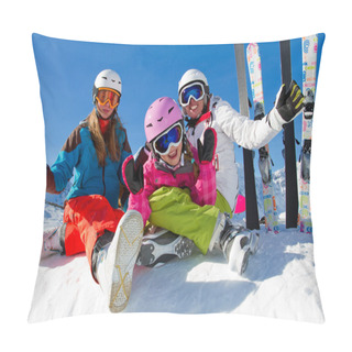 Personality  Ski, Winter, Snow, Skiers, Sun And Fun - Family Enjoying Winter Pillow Covers