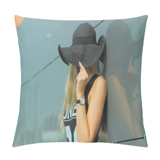 Personality  Trendy Girl On Background Wall Mirror Pillow Covers