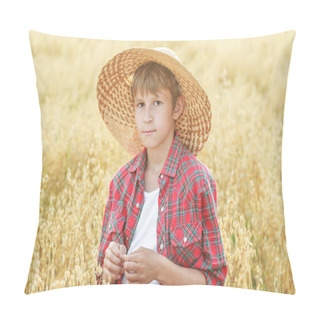 Personality  Portrait Of Teenage Farm Boy Wearing Red Checkered Shirt And Yellow Wide-brimmed Natural Straw Hat Pillow Covers