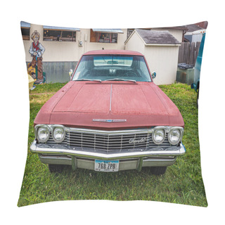 Personality  Des Moines, IA - July 01, 2022: High Perspective Front View Of A 1965 Chevrolet Impala Hardtop Coupe At A Local Car Show. Pillow Covers