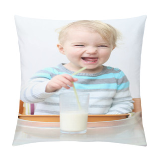 Personality  Girl Drinking Milk From The Glass With Straw Pillow Covers
