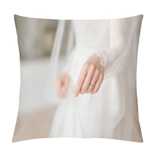 Personality  Beautiful Wedding Decoration, In The Hands Of The Bride Pillow Covers