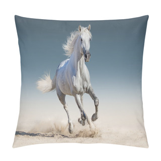 Personality  White Horse Run Gallop Pillow Covers