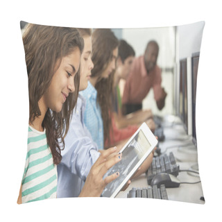 Personality  Girl Using Digital Tablet In Computer Class Pillow Covers