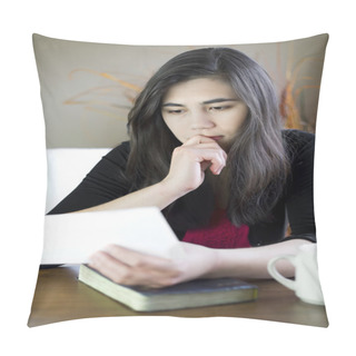 Personality  Teenage Girl Or Young Woman Reading A Note, Worried Expression Pillow Covers