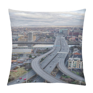 Personality  Glasgow, UK, January 14th 2024, Aerial View Of The Kingston Bridge Over The River Clyde And M8, M74 Motorway UK Pillow Covers