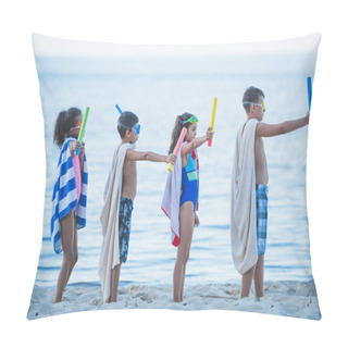 Personality  Multicultural Kids In Swimming Masks With Toys Pillow Covers