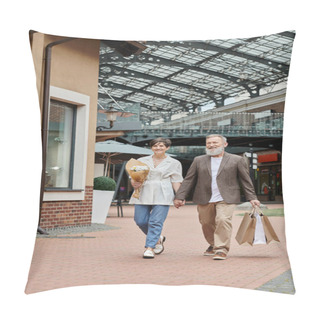 Personality  Happy Elderly Couple, Shopping, Bouquet Of Flowers, Senior Couple Holding Hands, Aging Population Pillow Covers