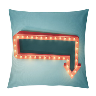 Personality  Retro Arrow With Space For Text Pillow Covers