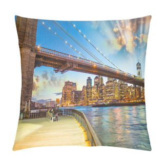 Personality  Brooklyn Bridge Park, New York. Pillow Covers