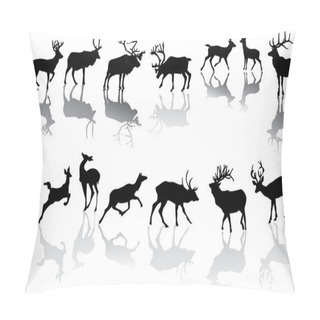 Personality  Fourteen Deers With Reflections Pillow Covers