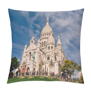 Personality  The Famous Sacre Coeur Basilica In Montmartre, Paris.on Sunny Days Pillow Covers