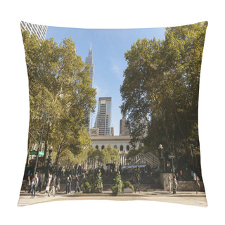 Personality  NEW YORK, USA - OCTOBER 11, 2022: Trees On Urban Street In Manhattan At Daytime  Pillow Covers